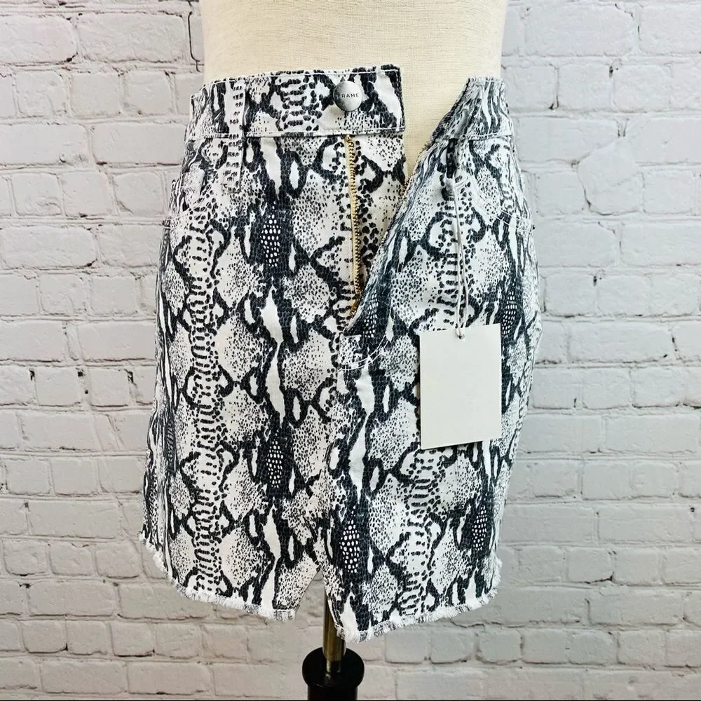 NWT FRAME Le Mini Split Front Python-Print Skirt New with tags